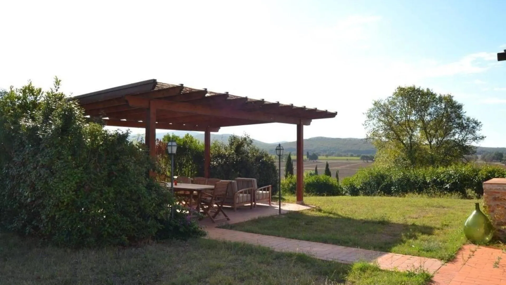 Superior Drei-Zimmer-Wohnung Mit Garten Und Pavillon Campiglia Marittima Italy