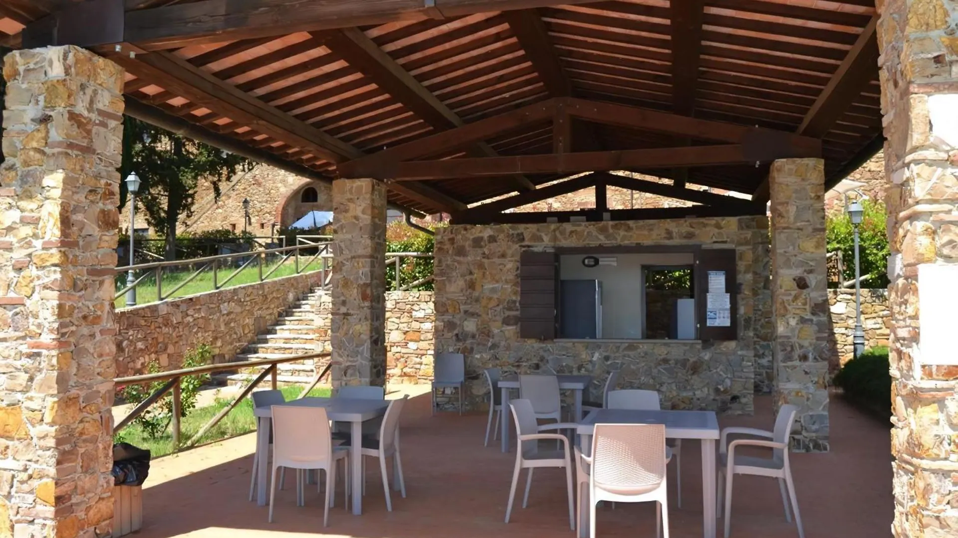 Superior Drei-Zimmer-Wohnung Mit Garten Und Pavillon Campiglia Marittima