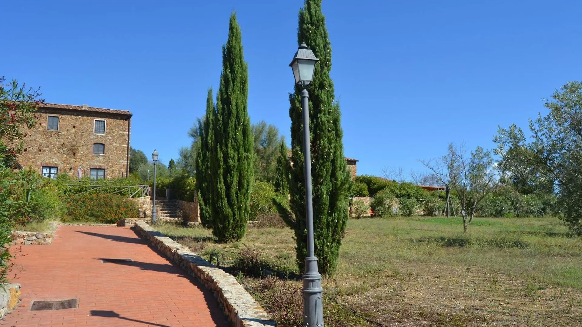 Superior Drei-Zimmer-Wohnung Mit Garten Und Pavillon Campiglia Marittima Apartment