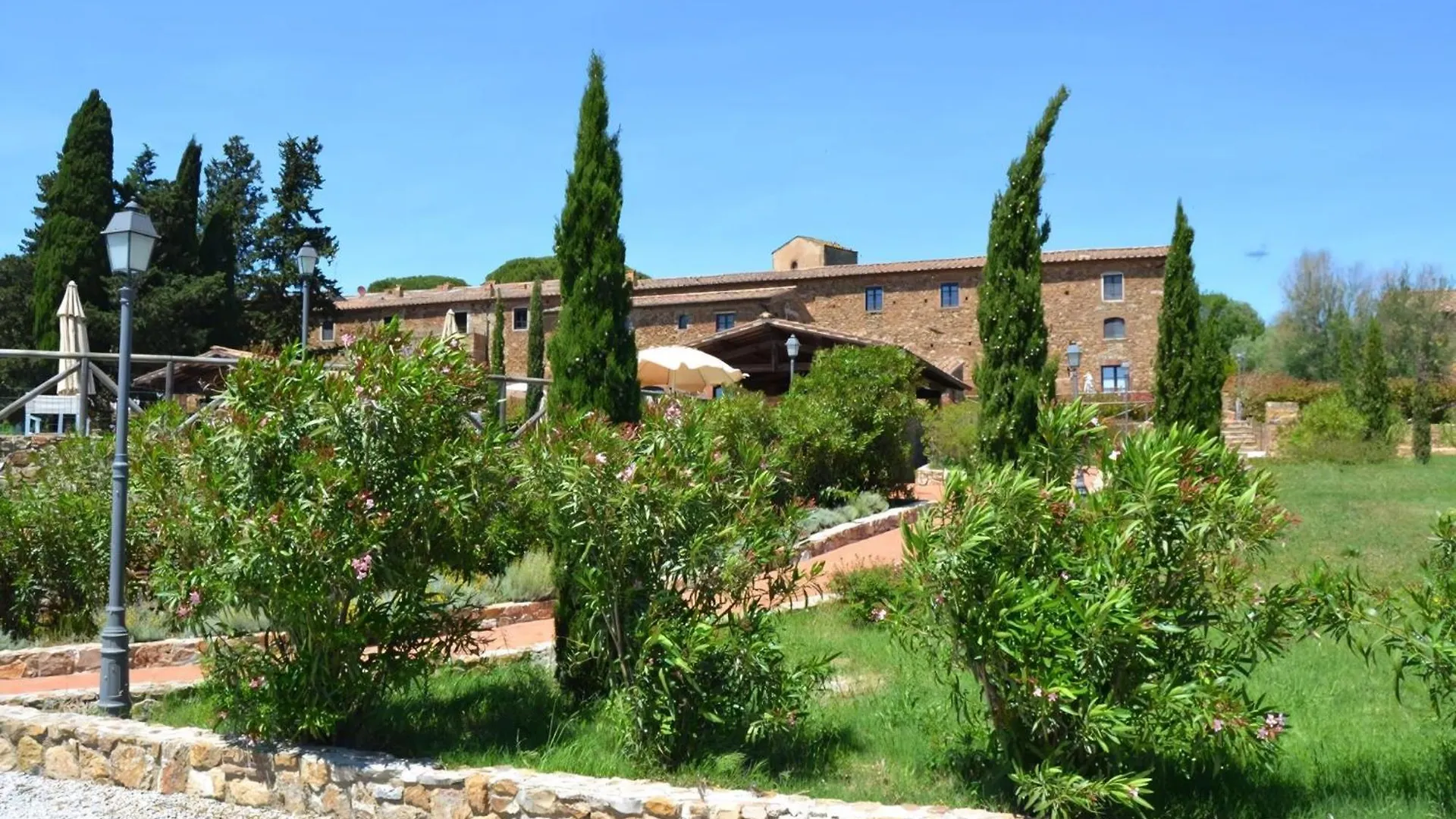 Superior Drei-Zimmer-Wohnung Mit Garten Und Pavillon Campiglia Marittima 0*,  Italy
